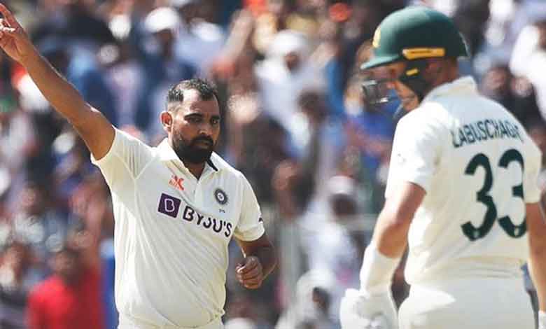 Ranji Trophy: Mohammed Shami claims four-wicket haul against MP 1 Ranji Trophy: Mohammed Shami claims four-wicket haul against MP
