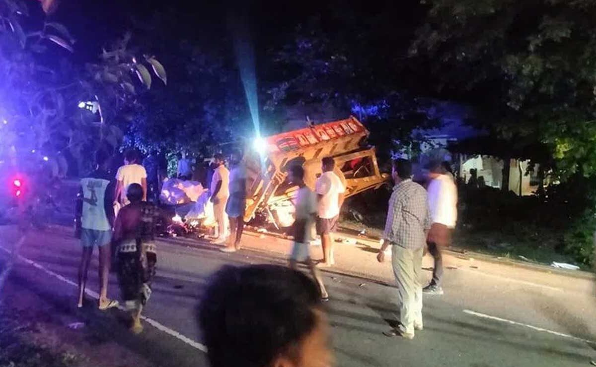 Telangana Tragedy: 2 Devotees Killed, 20 Injured as Sand Truck Rams Tractor Trolley in Mulugu 1 Telangana Tragedy: 2 Devotees Killed, 20 Injured as Sand Truck Rams Tractor Trolley in Mulugu