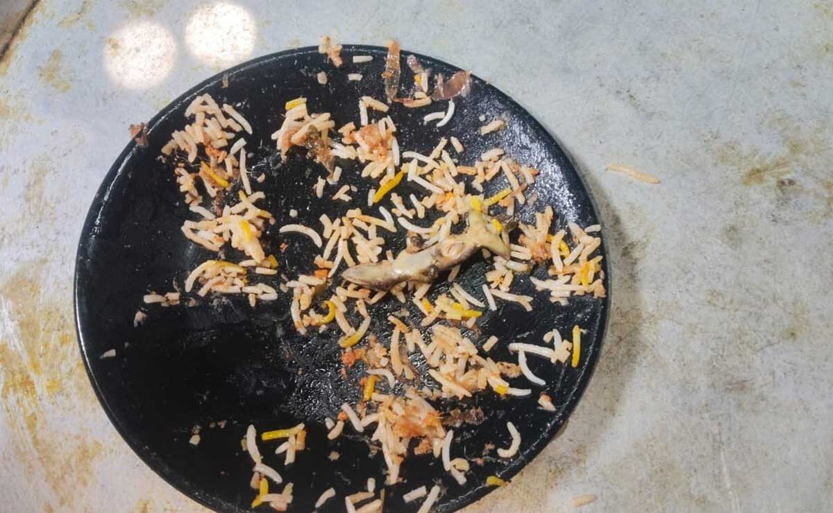 Hyderabad Biryani Horror: Lizard Found Cooked in Meal at Famous Mehfil Restaurant 1 Hyderabad Biryani Horror: Lizard Found Cooked in Meal at Famous Mehfil Restaurant