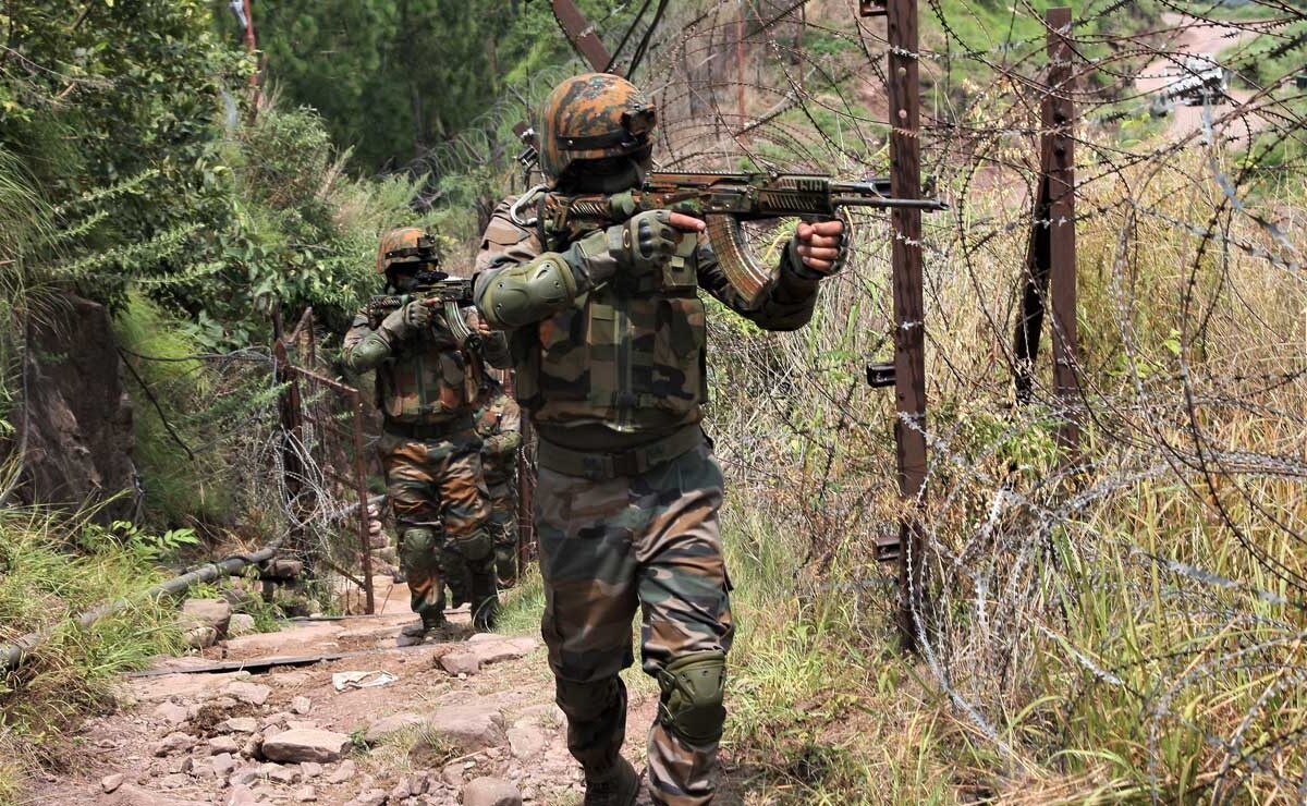 Pakistan Resorts to Unprovoked Firing on LoC in J&K for 9th Consecutive Day 1 Pakistan Resorts to Unprovoked Firing on LoC in J&K for 9th Consecutive Day