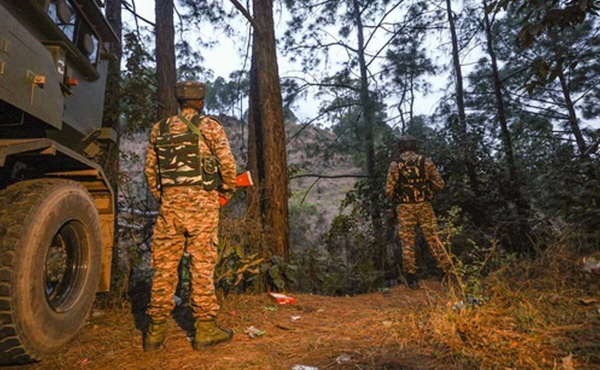 Pakistan Violates Ceasefire on LoC for 10th Day as India Responds Strongly 1 Pakistan Violates Ceasefire on LoC for 10th Day as India Responds Strongly