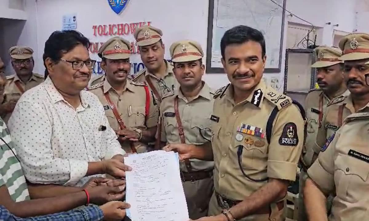 Hyderabad Police Commissioner CV Anand Inaugurates New Tolichowki Police Station