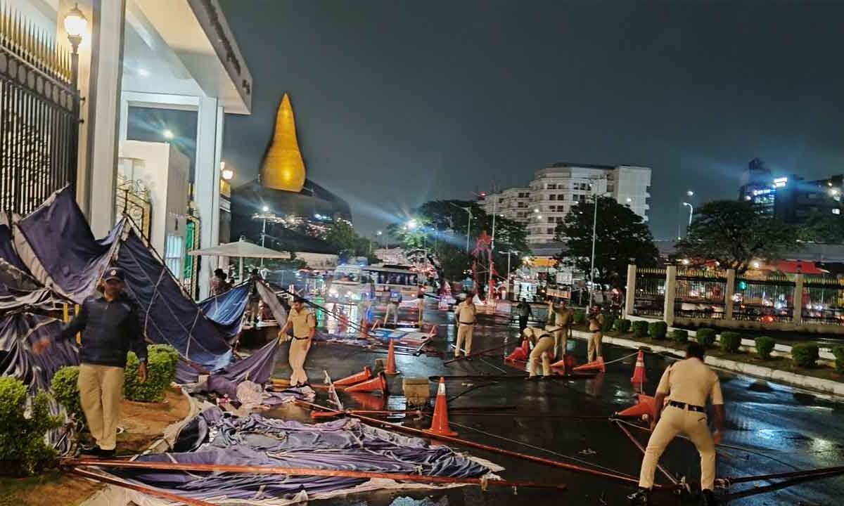 IMD Issues 5-Day Rain Forecast for Telangana, Hailstorm Alert in 12 Districts 1 IMD Issues 5-Day Rain Forecast for Telangana, Hailstorm Alert in 12 Districts
