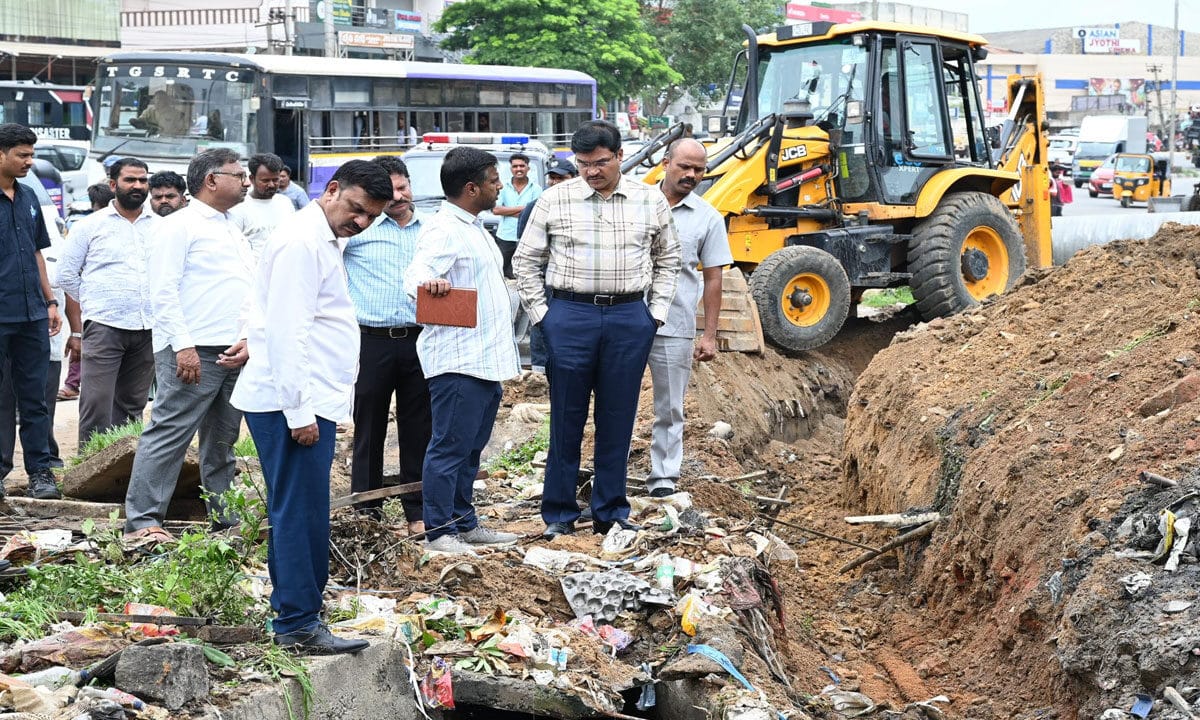 Monsoon Alert: Hyderabad’s Flood Drains Under the Scanner as HYDRAA Commissioner Reviews Waterlogging Zones