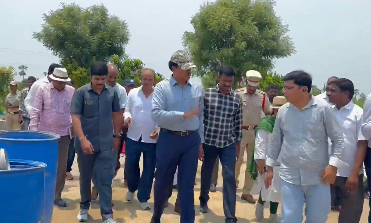 Hyderabad: Fake Papers, Real Constructions — HYDRAA Busts Encroachment Scam on 17 Acres 1 Hyderabad: Fake Papers, Real Constructions — HYDRAA Busts Encroachment Scam on 17 Acres