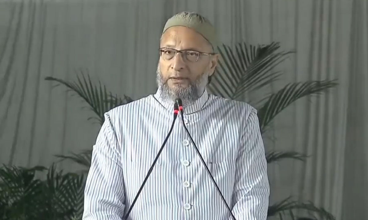 Barister Asaduddin Owaisi Advises Pilgrims to Perform Hajj with Patience, Gratitude, and Spirituality 1 Barister Asaduddin Owaisi Advises Pilgrims to Perform Hajj with Patience, Gratitude, and Spirituality