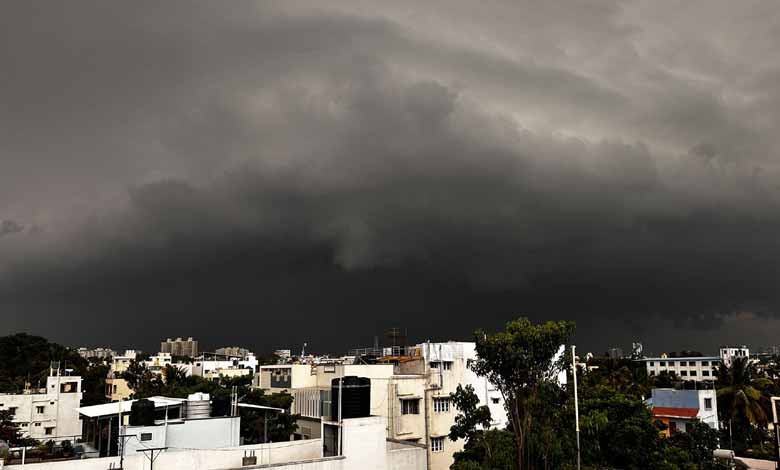 Heavy Rains in Telangana: IMD Issues Orange Alert for Multiple Districts 1 Heavy Rains in Telangana: IMD Issues Orange Alert for Multiple Districts