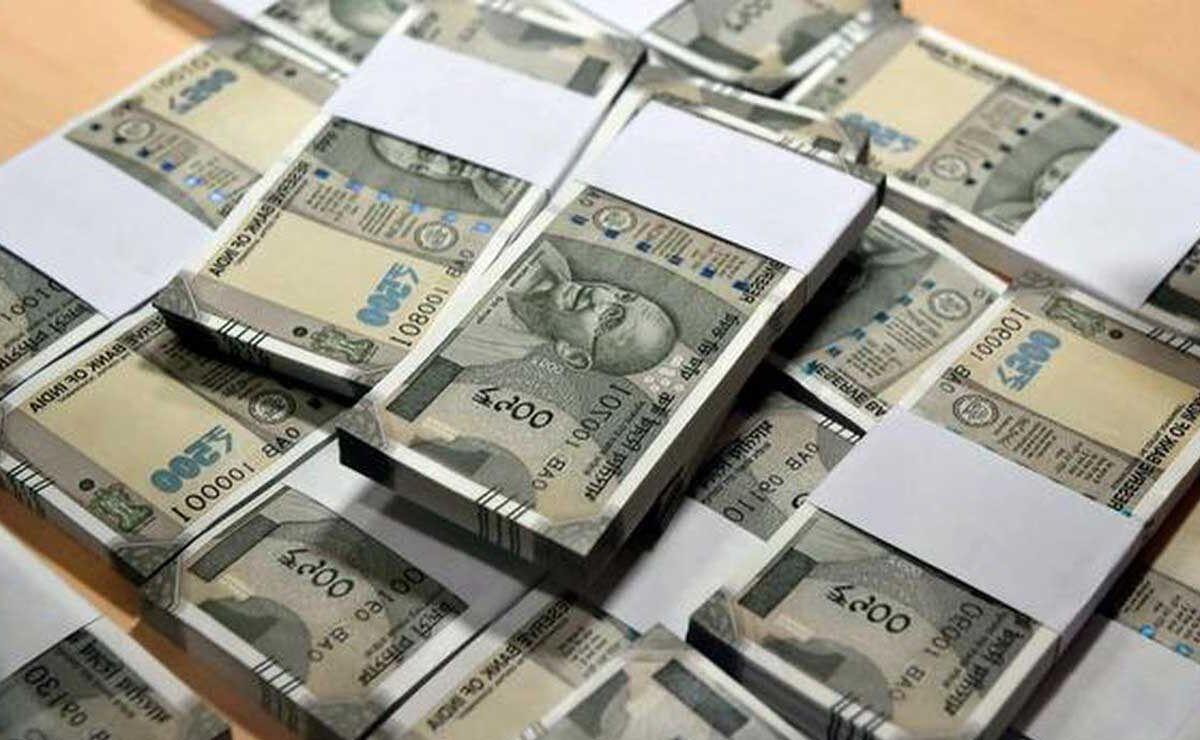 Hyderabad: Ex-IAS Officer Cheats US Techie of ₹4.3 Cr in Bogus Investment Scam 1 Hyderabad: Ex-IAS Officer Cheats US Techie of ₹4.3 Cr in Bogus Investment Scam