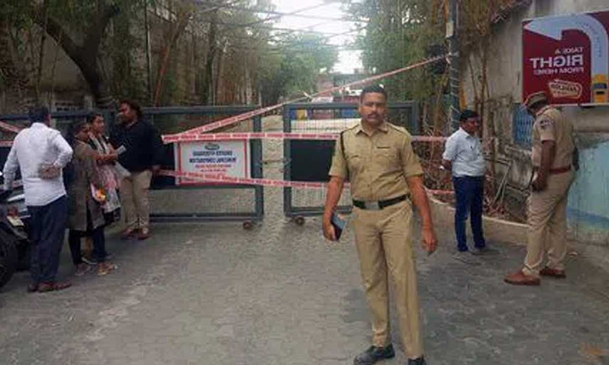 Hyderabad: GHMC Seals Unauthorized Pavilion Restaurant in Jubilee Hills Following Court Orders