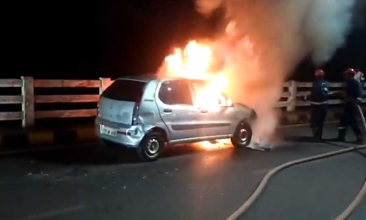 Hyderabad: Fire Erupts in Car on Begumpet Bridge – No Casualties Reported