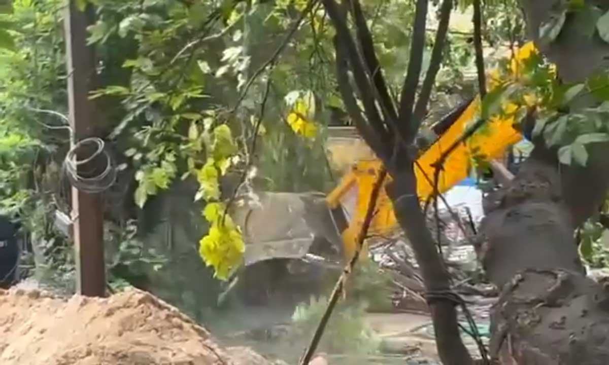 Weekend Crackdown: Illegal Structures Brought Down in Hyderabad Locality