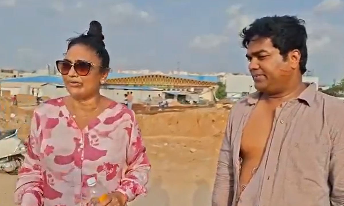 Hyderabad Horror: Actress Ramya Sri, Brother Attacked with Knives in Broad Daylight over Land Dispute 1 Hyderabad Horror: Actress Ramya Sri, Brother Attacked with Knives in Broad Daylight over Land Dispute
