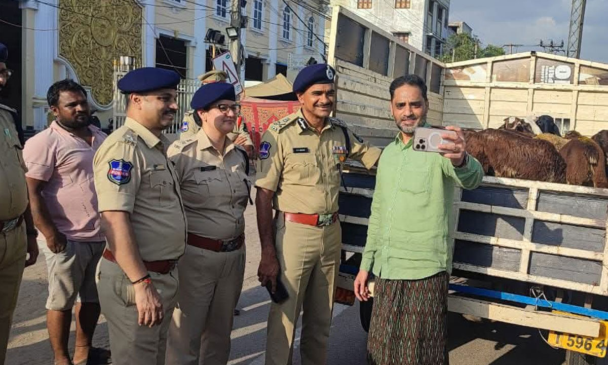 Hyderabad Police Step Up Security Ahead of Bakrid, CP C.V. Anand Conducts Surprise Inspections 1 Hyderabad Police Step Up Security Ahead of Bakrid, CP C.V. Anand Conducts Surprise Inspections