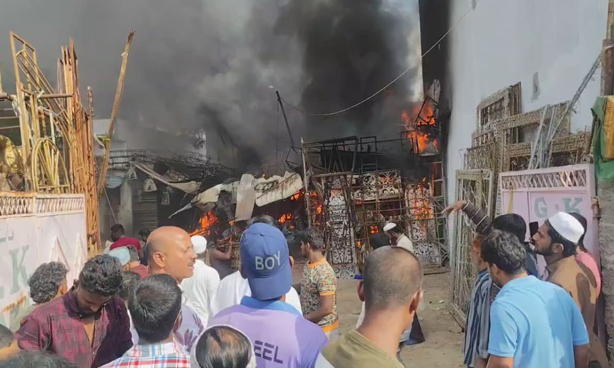 Hyderabad: Fire Breaks Out at Decoration Warehouse in Pahadishareef's Vadi-e-Mustafa Nagar