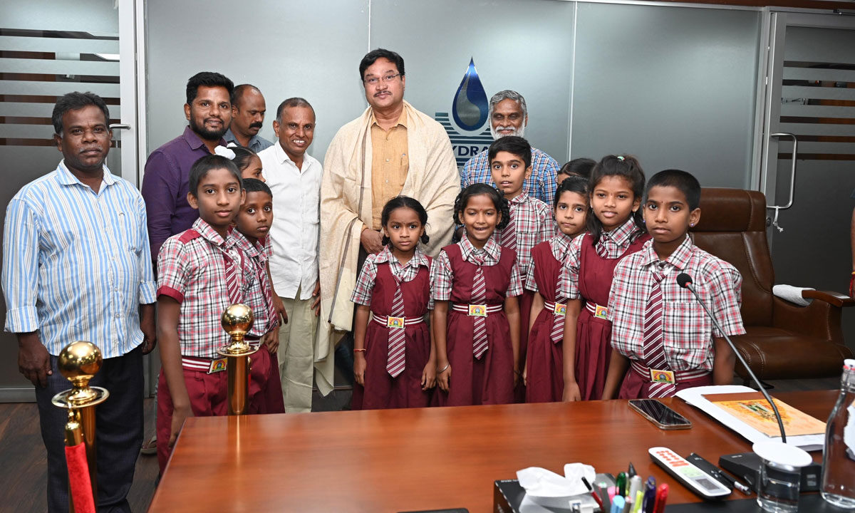 Children Thank HYDRAA Commissioner for Paving the Way to School 1 Children Thank HYDRAA Commissioner for Paving the Way to School