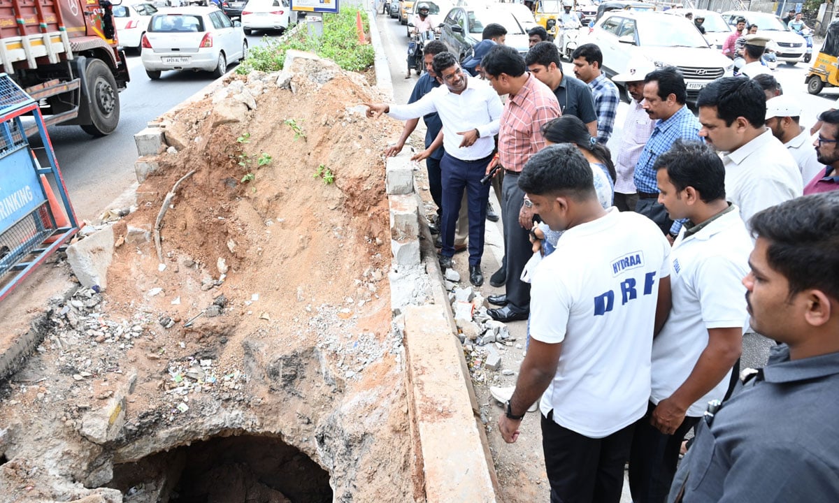 HYDRAA Commissioner Pushes for Fast-Track Completion of Patny and Prakashnagar Nala Works