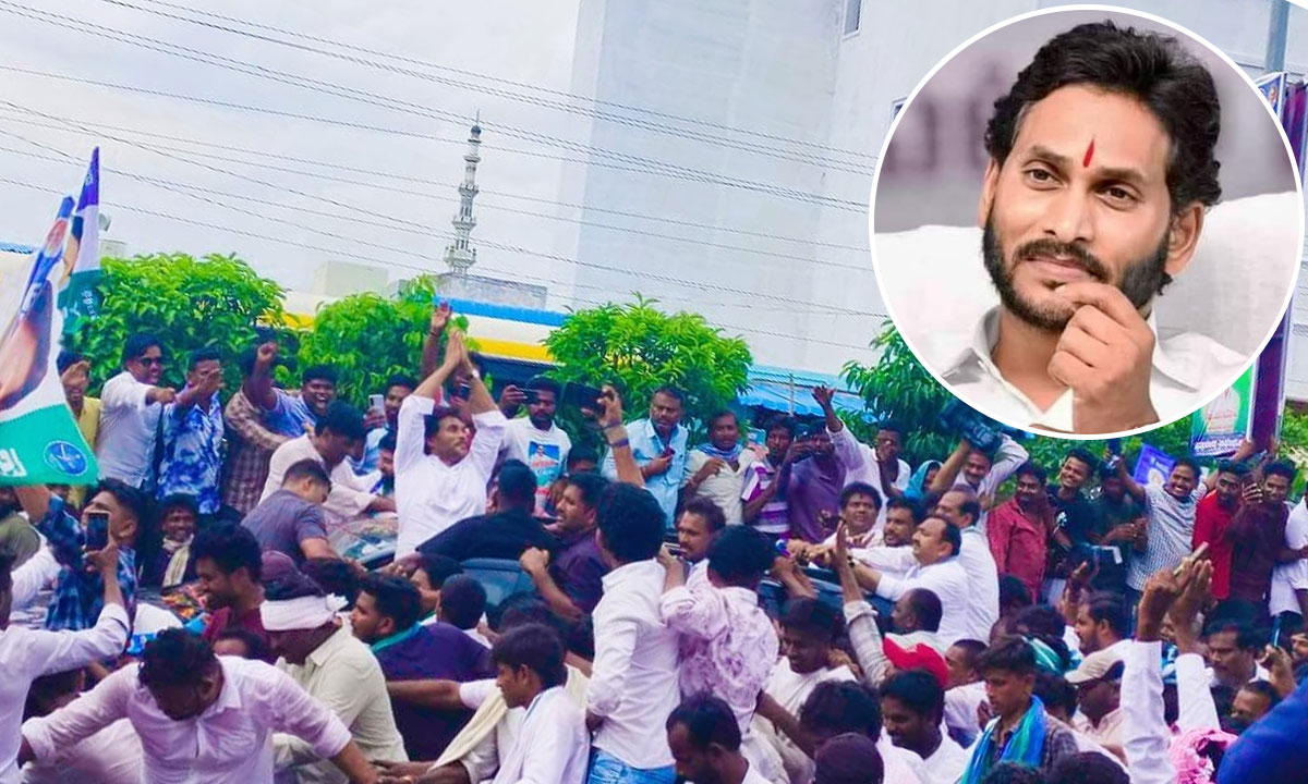 Man Killed in YSRCP Rally Held for Jagan Mohan Reddy in Guntur 1 Man Killed in YSRCP Rally Held for Jagan Mohan Reddy in Guntur