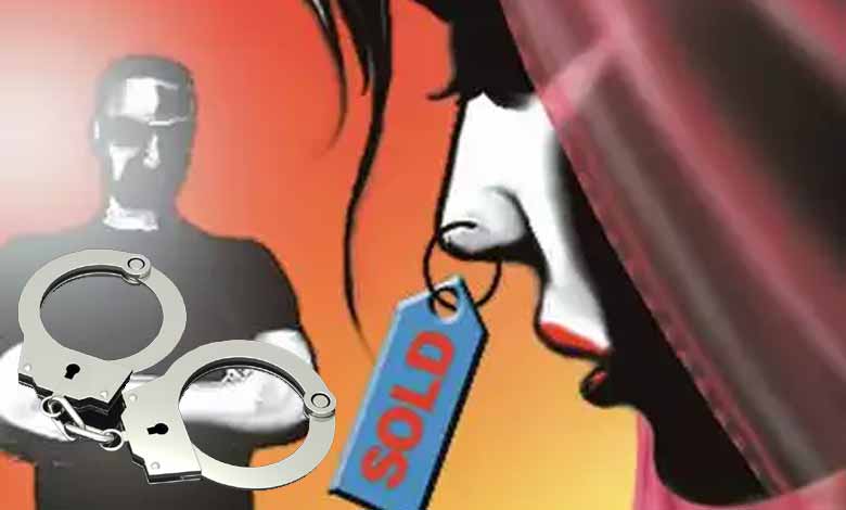 Hyderabad: Secret Brothel Busted in Madannapet, Task Force Rescues Women, Arrests Customer 1 Hyderabad: Secret Brothel Busted in Madannapet, Task Force Rescues Women, Arrests Customer