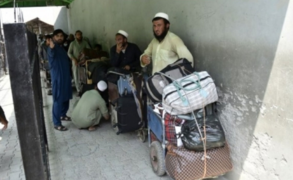 Over 5,000 Afghan Refugee Families Return Home in Just One Day 1 Over 5,000 Afghan Refugee Families Return Home in Just One Day