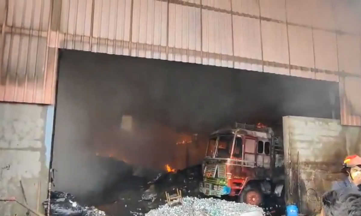 Telangana: Fire Erupts at Waste Management Facility in Sangareddy’s Industrial Hub 1 Telangana: Fire Erupts at Waste Management Facility in Sangareddy’s Industrial Hub