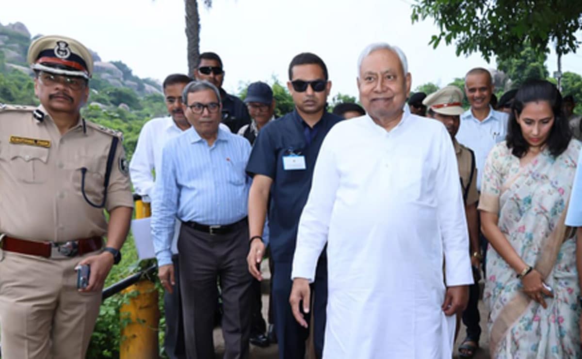 CM Kumar lays foundation stones for Rs 570 cr development projects in Muzaffarpur