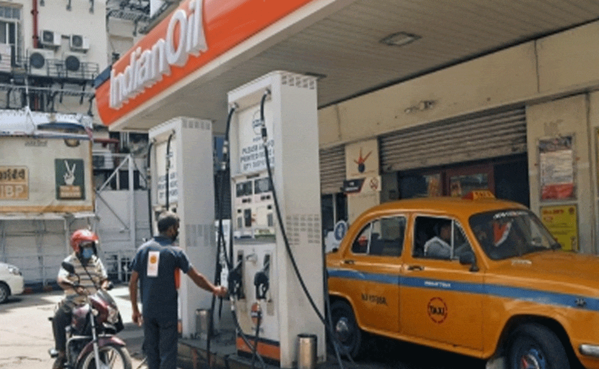 Green India in Action: Indian Oil Powers Retail Outlets with Solar Energy