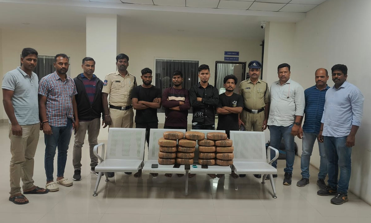 Hyderabad: Massive Ganja Haul in Shankarpally: 37 Kg Seized, Four Arrested 1 Hyderabad: Massive Ganja Haul in Shankarpally: 37 Kg Seized, Four Arrested