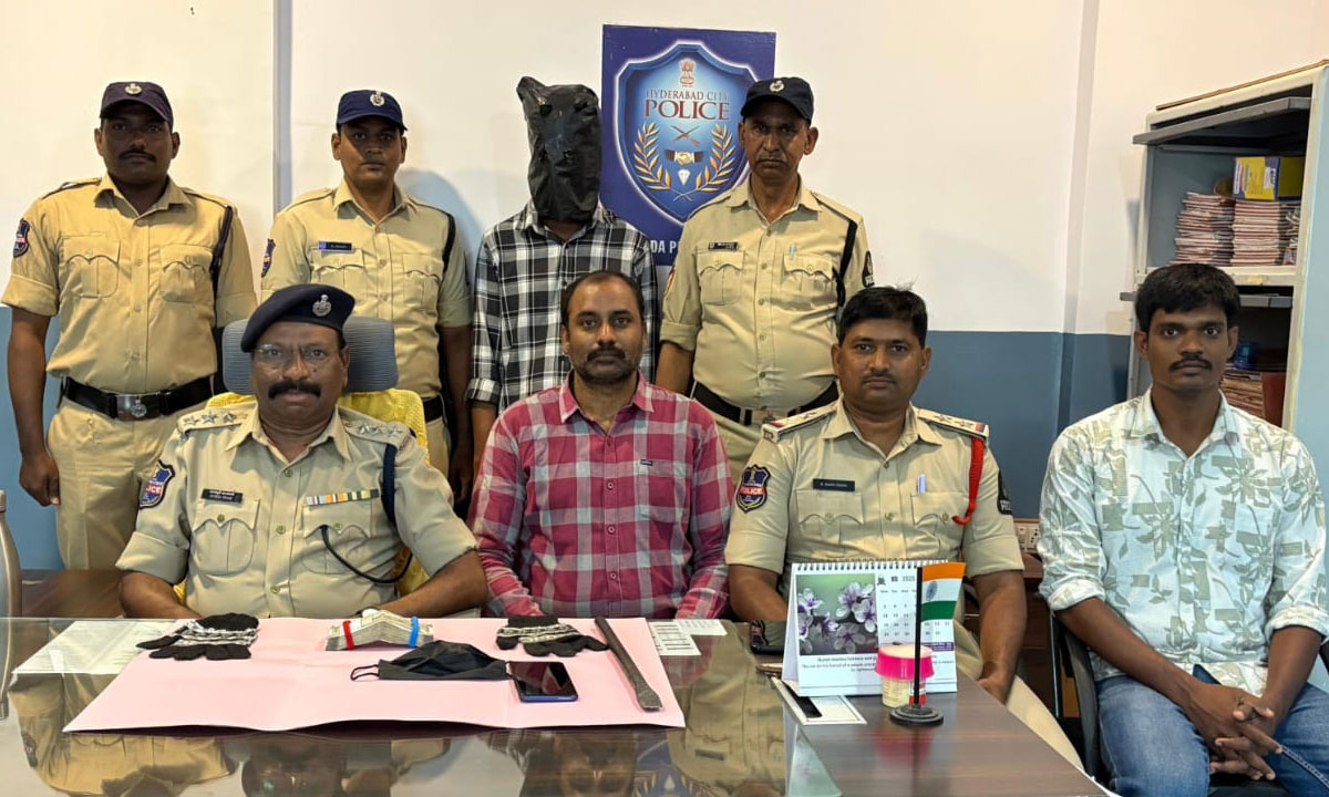 Hyderabad: Golkonda Police Apprehend Notorious Criminal Involved in Multiple Robberies 1 Hyderabad: Golkonda Police Apprehend Notorious Criminal Involved in Multiple Robberies