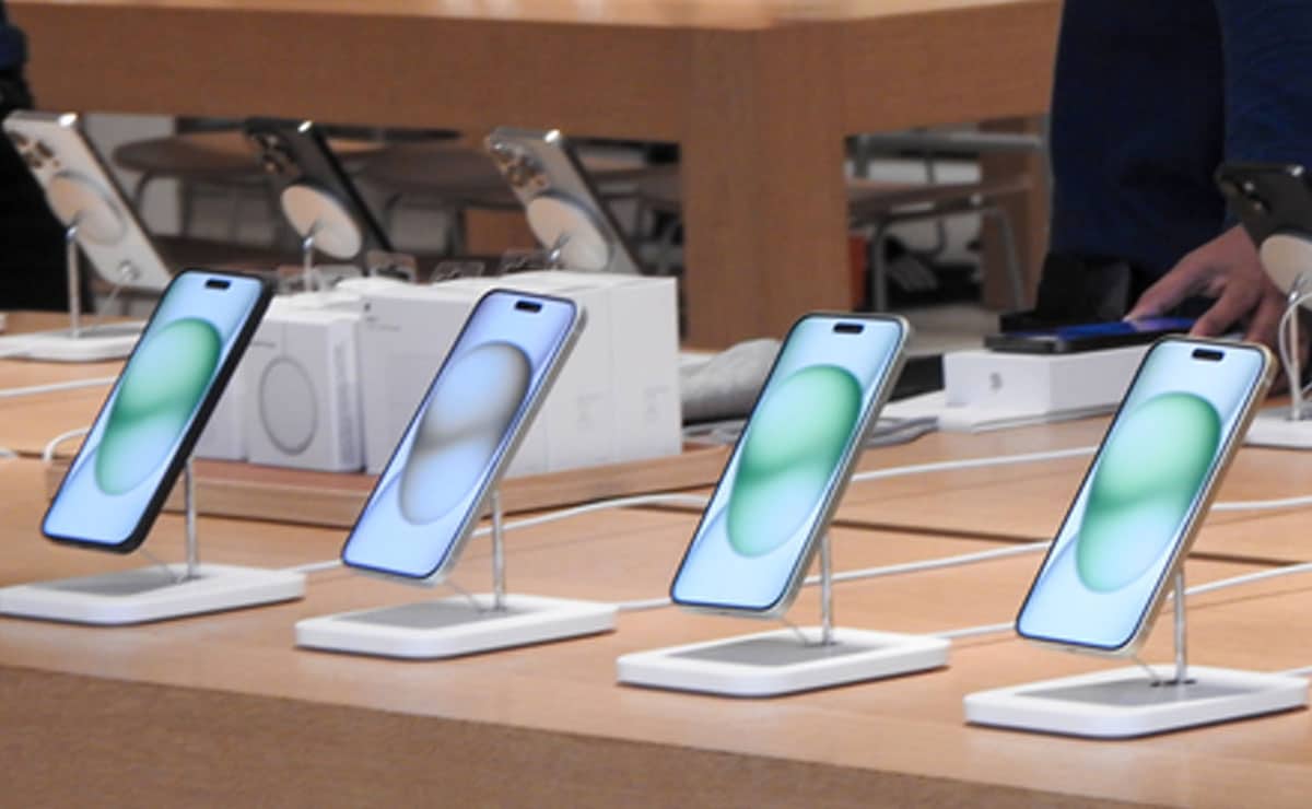 Apple clocks 36 pc growth in iPhone shipments in India in H1 2025: Industry data