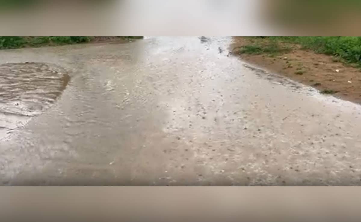 Heavy rain lashes Telangana, disrupts normal life