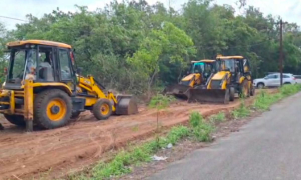 Hyderabad: Plants Uprooted in the Name of Plantation Drive at Rajendranagar University College 1 Hyderabad: Plants Uprooted in the Name of Plantation Drive at Rajendranagar University College