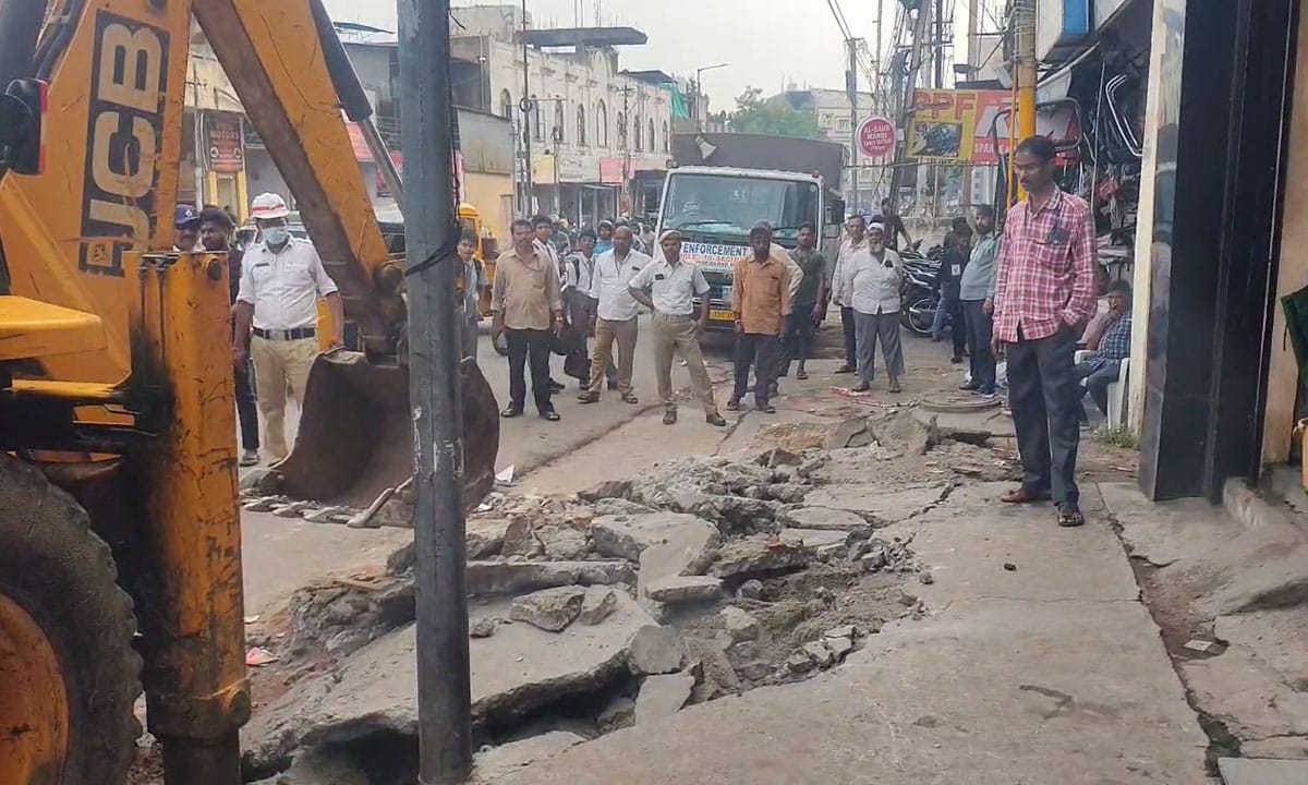 GHMC Takes Action Against Illegal Encroachments on Footpaths in King Kothi
