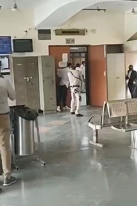 FIRING ROHINI COURT Firing at Delhi Rohini Court, Gangster among 3 Killed