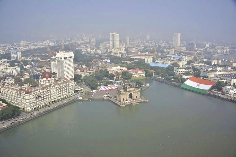 LARGEST NATIONAL FLAG 4 Indian Navy unveils World's Largest National Flag in Mumbai