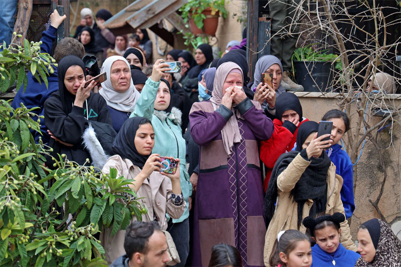 PALESTINIAN MOURNERS Palestinian teen killed during West Bank clashes