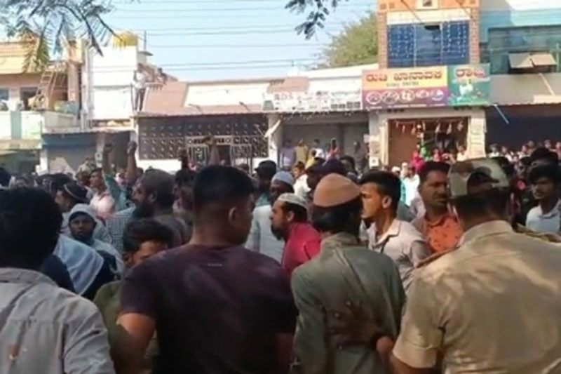 SHIVAMOGA VIOLENCE 3 Hijab row turns violent in K'taka; stone pelting, lathi-charge incidents reported