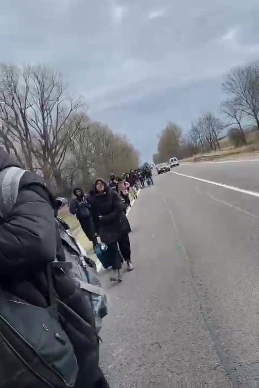 STUDENTS INDIA ROMANIA 1 Do not pay money while crossing Romanian border, Indian Embassy tells students