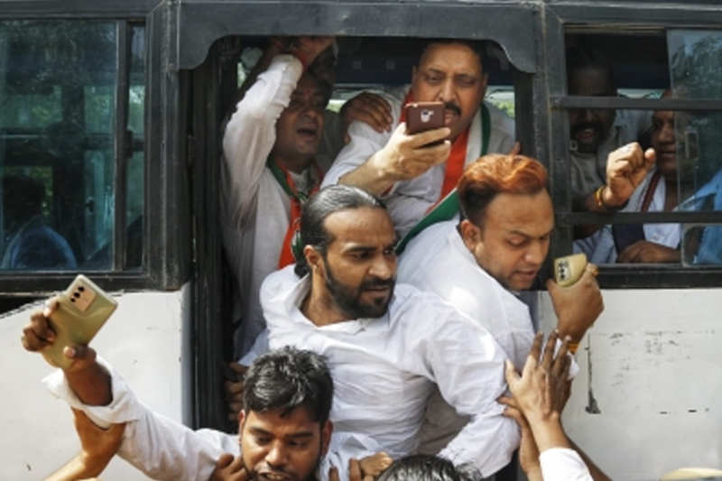 CONG PROTEST 1 Congress protests outside ED office