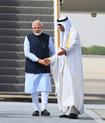 Shiekh PM Modi visits Abu Dhabi, received and seen off by UAE ruler