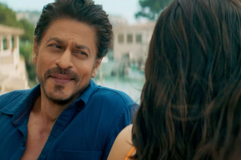 PATHAAN 5 IANS Review: Superhit written all over 'Pathaan' as SRK returns with a bang