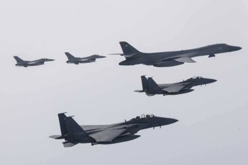 US Bombers US B-1B strategic bomber returns to S.Korea as N.Korea fires missile