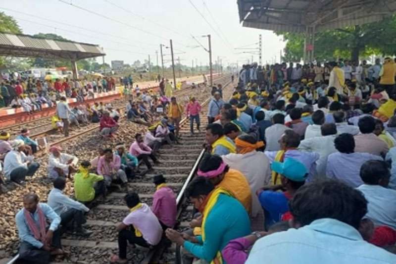 Protest On Railway Track 1 Train services hit as Kurmi community protests on Howrah-Mumbai rail route