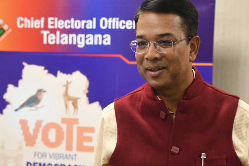 Polling going on peacefully : Telangana CEO