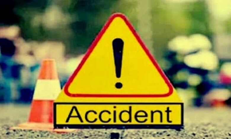 2 killed as a motorcycle collide with a tipper in Telangana