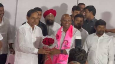 Former BSP Telangana chief Praveen Kumar joins BRS