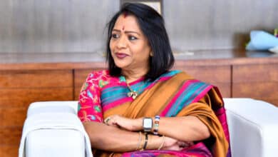 Jolt to BRS as GHMC Mayor Gadwal Vijayalaxmi decides to join Congress