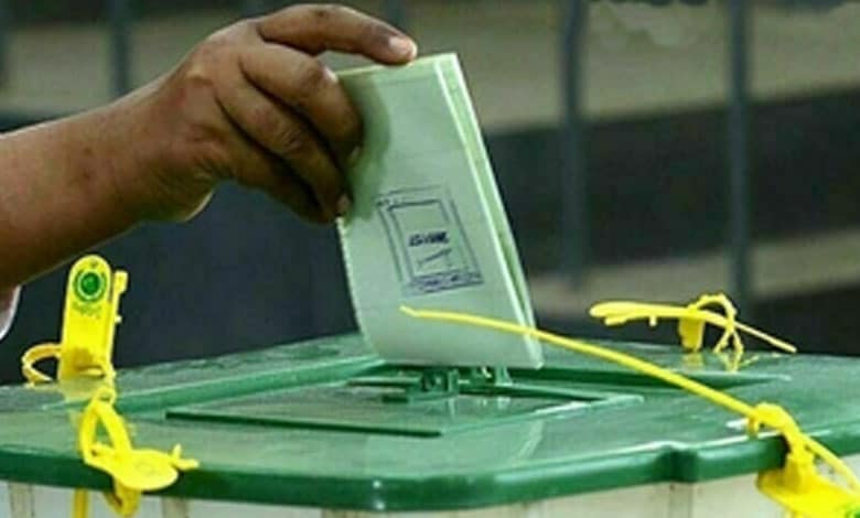 Amid ruckus, polling underway to elect new Pakistan PM