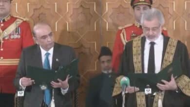 Zardari takes oath as 14th president of Pakistan