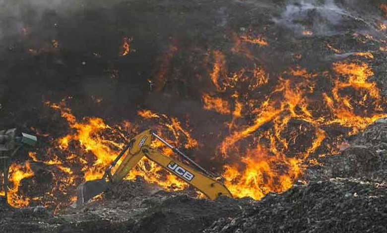 Delhi Police files FIR in Ghazipur landfill fire