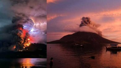 Indonesian volcano spews clouds of ash, More than 2,100 people are evacuated: Video